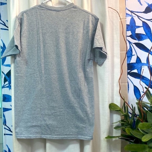 Mens Gildan Cotton Free Brady Short Sleeve T-Shirt Size Medium - Picture 5 of 5